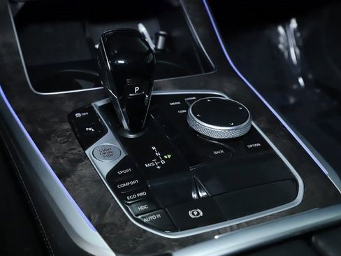 Used 2022 BMW X5 xDrive40i w/ M Sport Package image 28