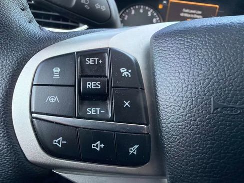 Used 2024 Ford Explorer XLT w/ Equipment Group 202A RWD image 30