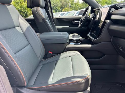 New 2026 GMC Yukon AT4 w/ AT4 Premium Plus Package AWD/4WD image 14