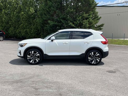 Certified 2023 Volvo XC40 B5 Ultimate w/ Protection Package Premier AWD/4WD image 8