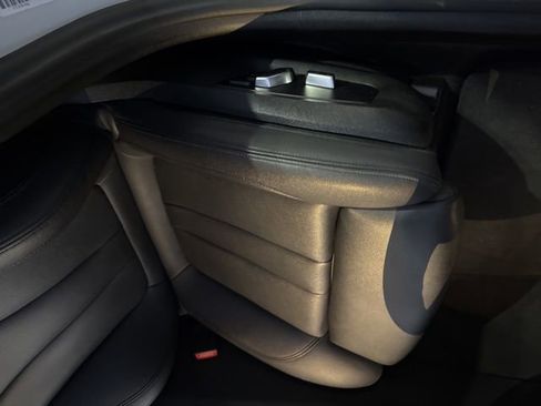 Used 2019 BMW 530i w/ Convenience Package image 32