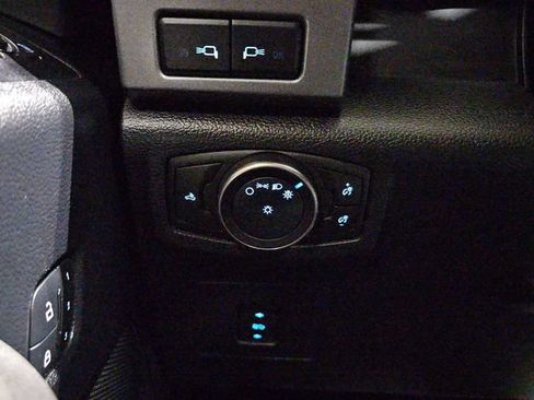 Used 2017 Ford F150 Raptor w/ Equipment Group 802A Luxury AWD/4WD image 28