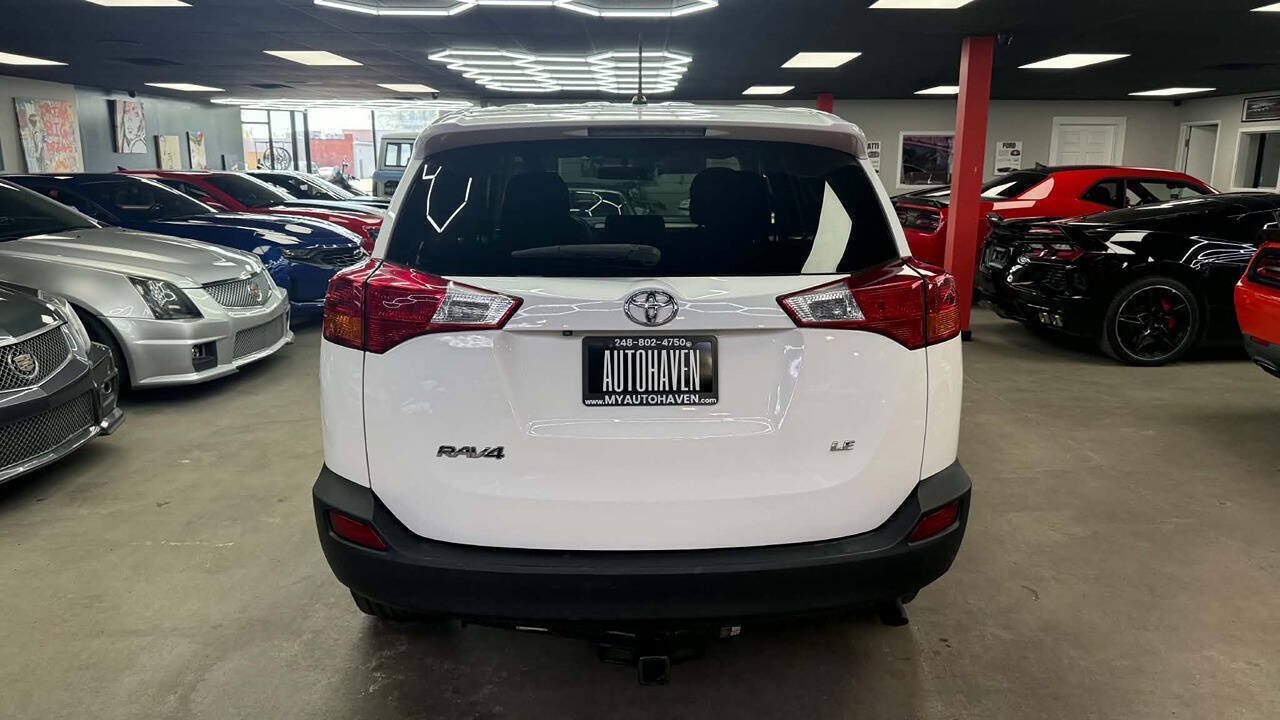 Used 2015 Toyota RAV4 LE FWD image 7