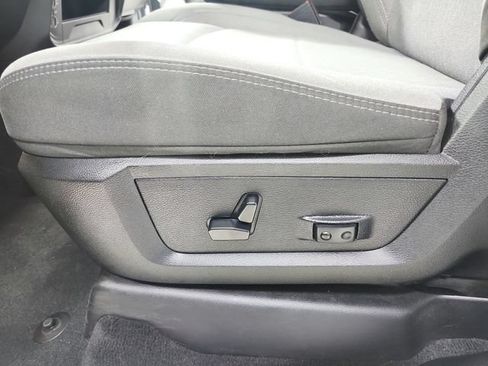 Used 2024 RAM 2500 Big Horn AWD/4WD image 20