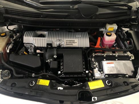 Used 2012 Toyota Prius Four w/ Preferred Accessory Pkg image 11