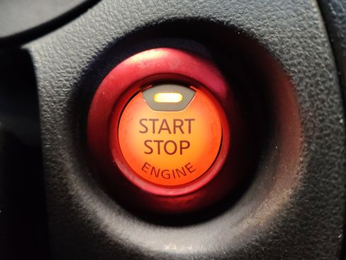 Used 2013 Nissan Juke NISMO FWD image 30