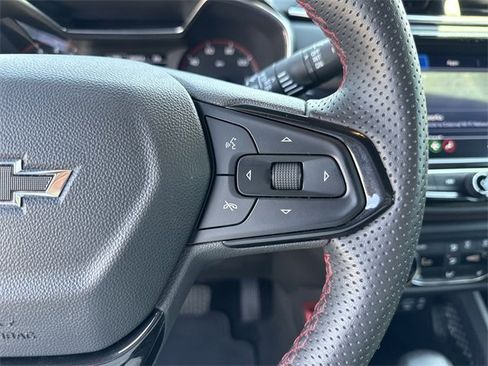 Used 2023 Chevrolet TrailBlazer RS w/ Convenience Package image 21