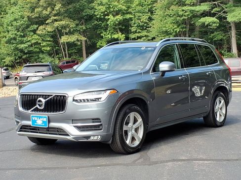 Used 2019 Volvo XC90 T5 Momentum w/ Multimedia Package AWD/4WD image 2