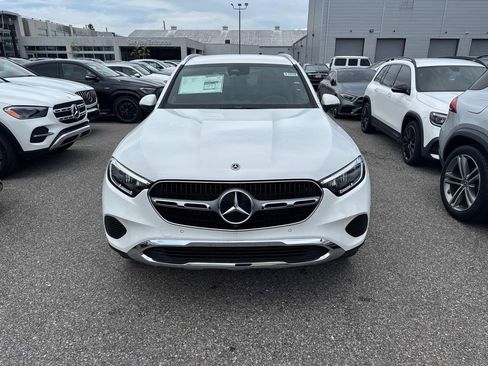 Used 2025 Mercedes-Benz GLC 300 4MATIC image 2