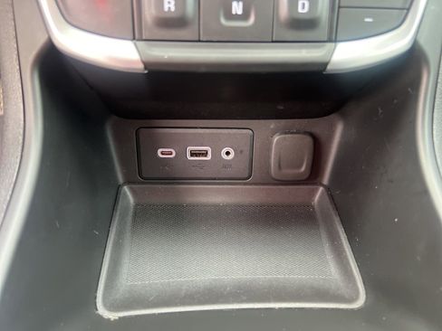 Used 2023 GMC Terrain SLE w/ Driver Convenience Package AWD/4WD image 35