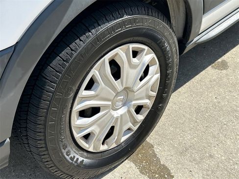 Used 2018 Ford Transit 150 XLT image 31