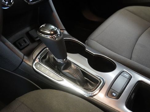 Used 2019 Chevrolet Cruze LS FWD image 20
