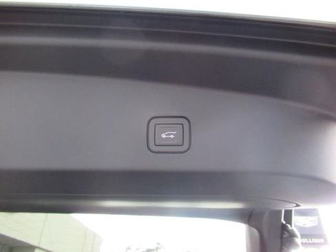 New 2026 Cadillac Lyriq V image 32