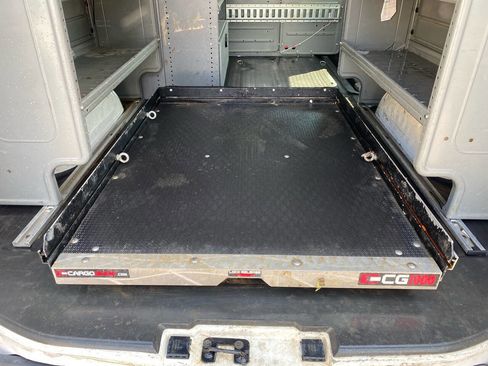 Used 2015 Chevrolet Express 2500 image 12