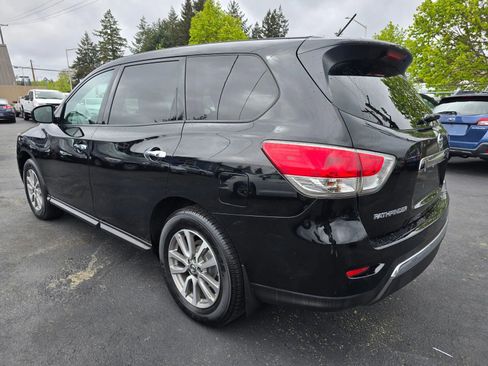 Used 2014 Nissan Pathfinder S AWD/4WD image 3