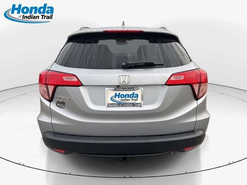 Used 2018 Honda HR-V EX image 7