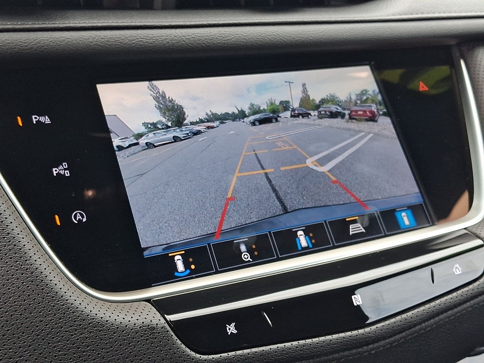 Used 2021 Cadillac XT5 Premium Luxury AWD/4WD image 17