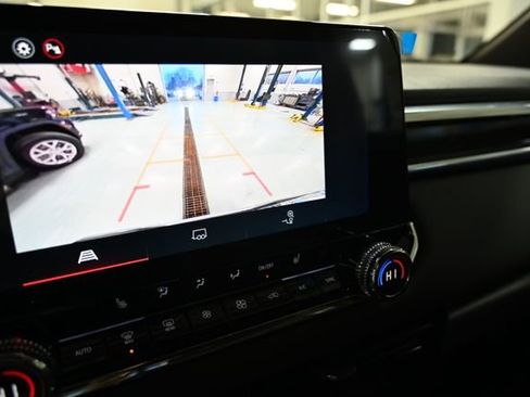 New 2026 GMC Canyon Elevation w/ Convenience Package image 18