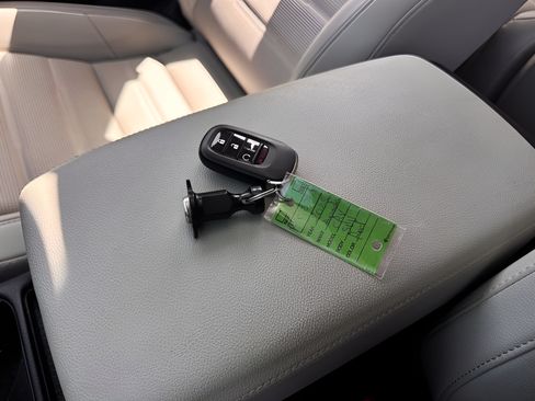 Used 2025 Honda CR-V EX-L image 25