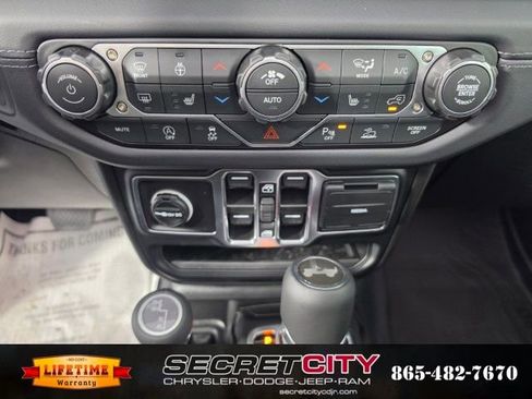 New 2026 Jeep Wrangler Unlimited Sahara AWD/4WD image 24