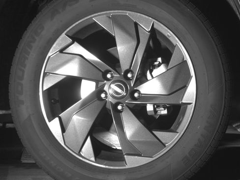 Used 2025 Nissan Rogue SV image 13