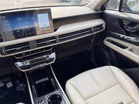 New 2025 Lincoln Corsair Grand Touring w/ Jet Appearance Package image 15