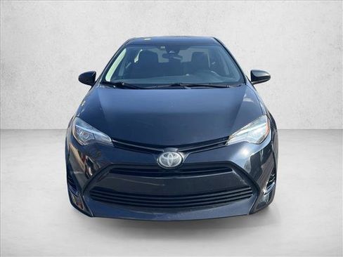 Used 2019 Toyota Corolla LE image 2