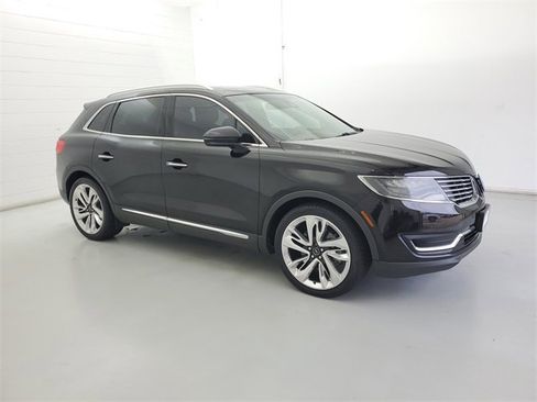 Used 2017 Lincoln MKX Black Label w/ Driver Assistance Package image 4