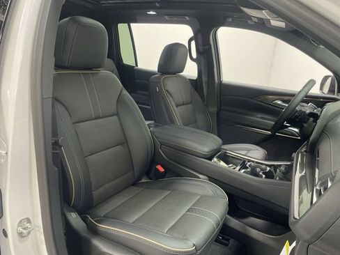 Certified 2025 Chevrolet Traverse High Country AWD/4WD image 27