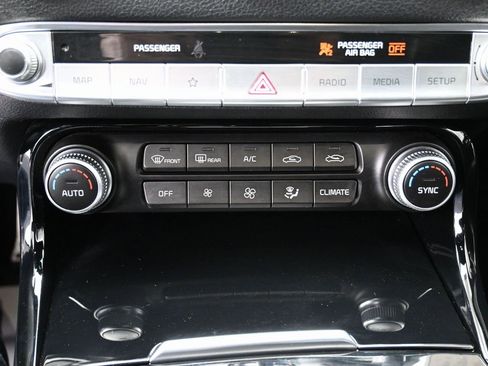 Used 2023 Kia Stinger GT-Line image 24