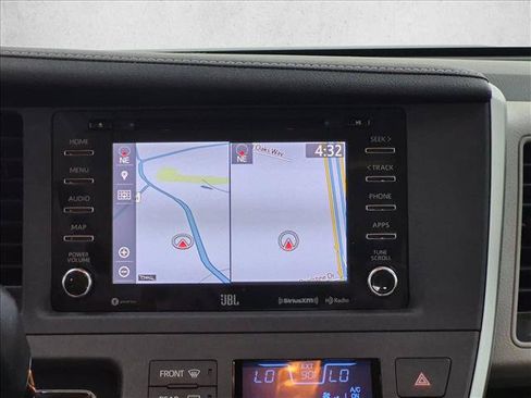 Used 2020 Toyota Sienna Limited Premium AWD/4WD image 13
