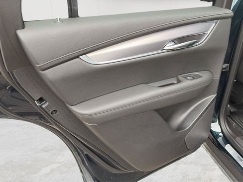 Used 2025 Cadillac XT6 Luxury AWD/4WD image 15