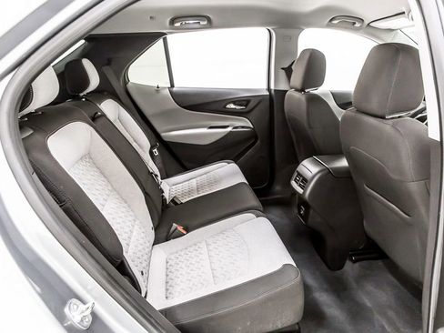 Used 2023 Chevrolet Equinox LS FWD image 35