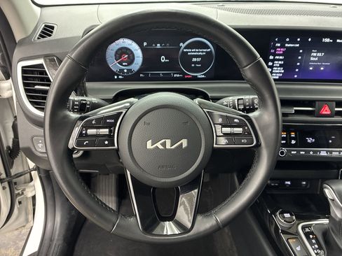 Used 2024 Kia Seltos S AWD/4WD image 19