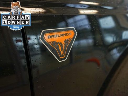 Used 2025 Ford Bronco Badlands image 16