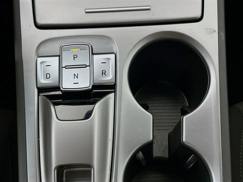 Used 2023 Hyundai Kona SE image 24