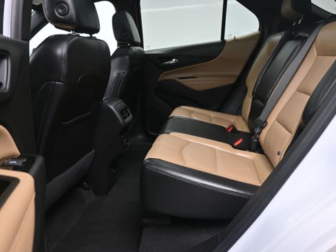 Used 2023 Chevrolet Equinox Premier image 23