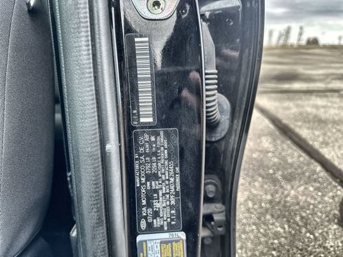 Used 2021 Kia Forte LXS FWD image 31