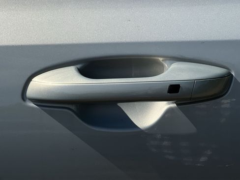 New 2026 Kia Sorento S FWD image 16
