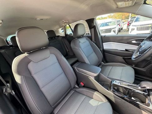 New 2026 Chevrolet Trax LT w/ Driver Confidence Package image 16