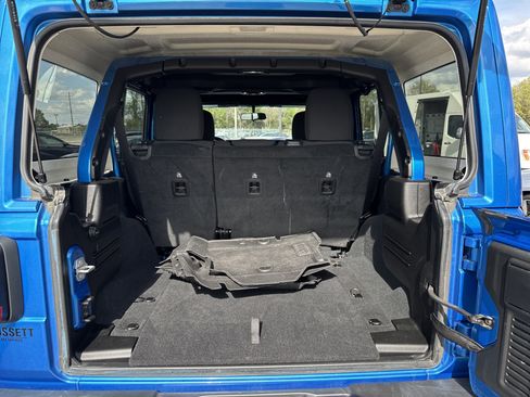 Used 2022 Jeep Wrangler Unlimited Sport image 8