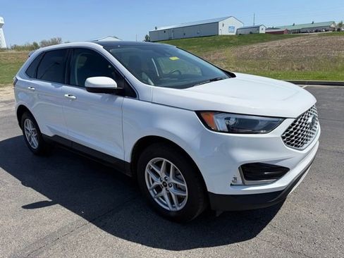 Certified 2024 Ford Edge SEL w/ Convenience Package AWD/4WD image 3