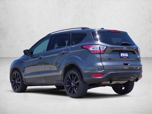 Used 2017 Ford Escape SE w/ Equipment Group 201A FWD image 8