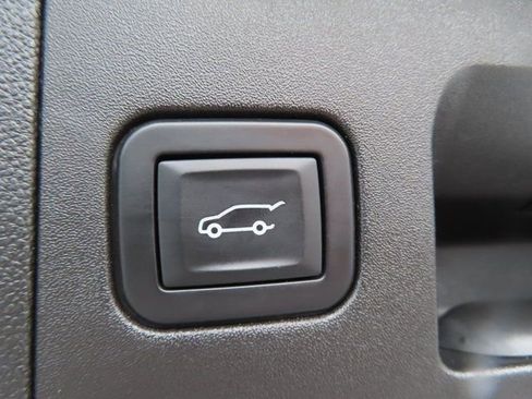 Used 2019 Cadillac XT5 FWD image 36