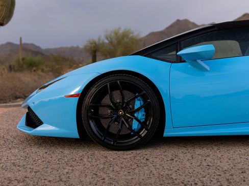 Used 2017 Lamborghini Huracan LP 610-4 AWD/4WD image 10