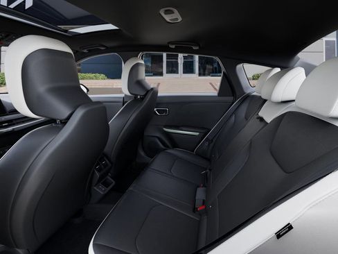 New 2025 Kia K4 GT-Line Turbo image 23