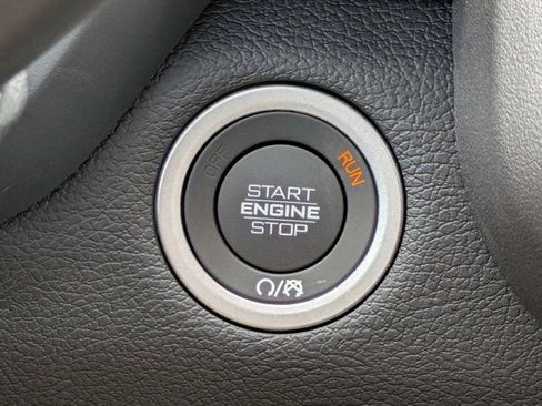 New 2026 RAM 2500 Laramie AWD/4WD image 28