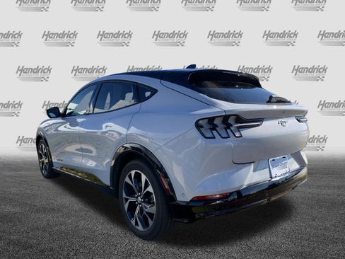 Used 2022 Ford Mustang Mach-E Premium image 8