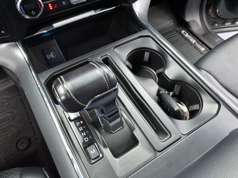 Used 2021 Ford F150 Lariat w/ Max Trailer Tow Package image 24