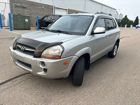 Used 2009 Hyundai Tucson GLS FWD image 3